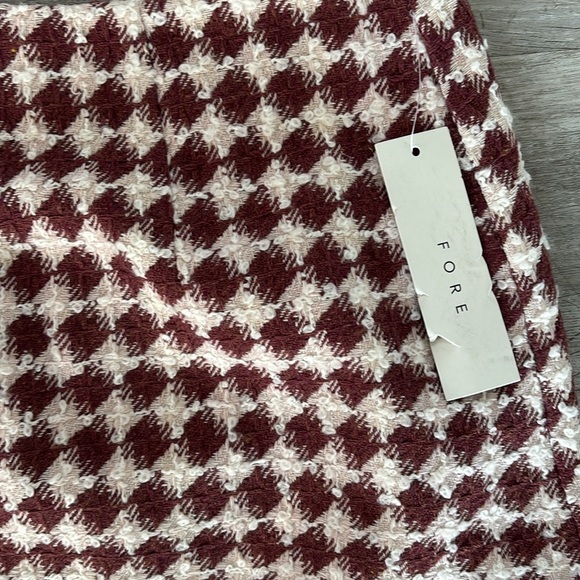 FORE Pink and Red Houndstooth Mini Skirt NWT Medium - Picture 2 of 9